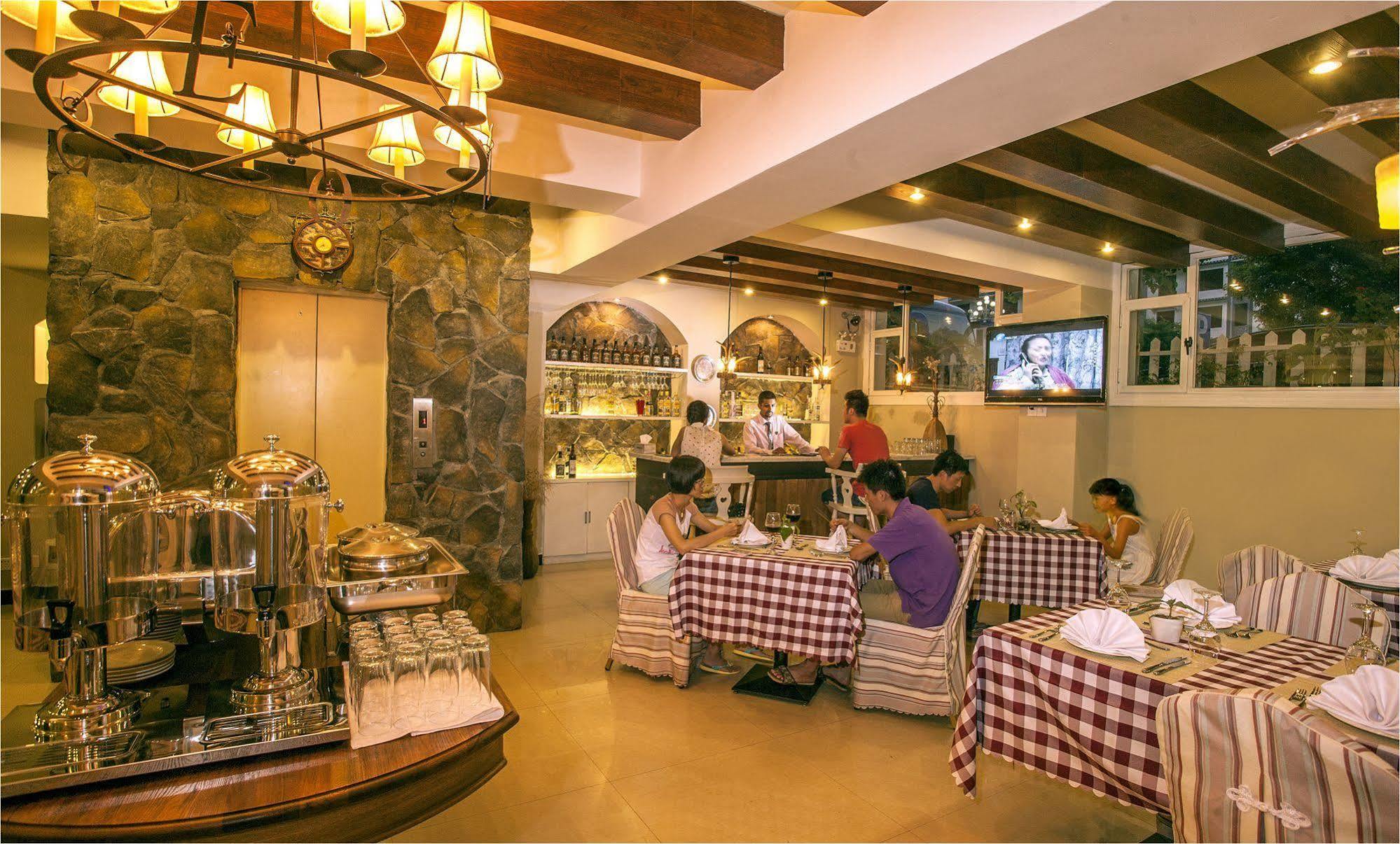 Michael'S Inn & Suites Guilin Exterior photo